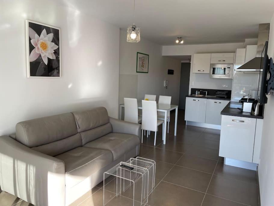 17 - Appartement Neuf, Parking Terrasse Et Jolie Vue Bandol Exteriör bild