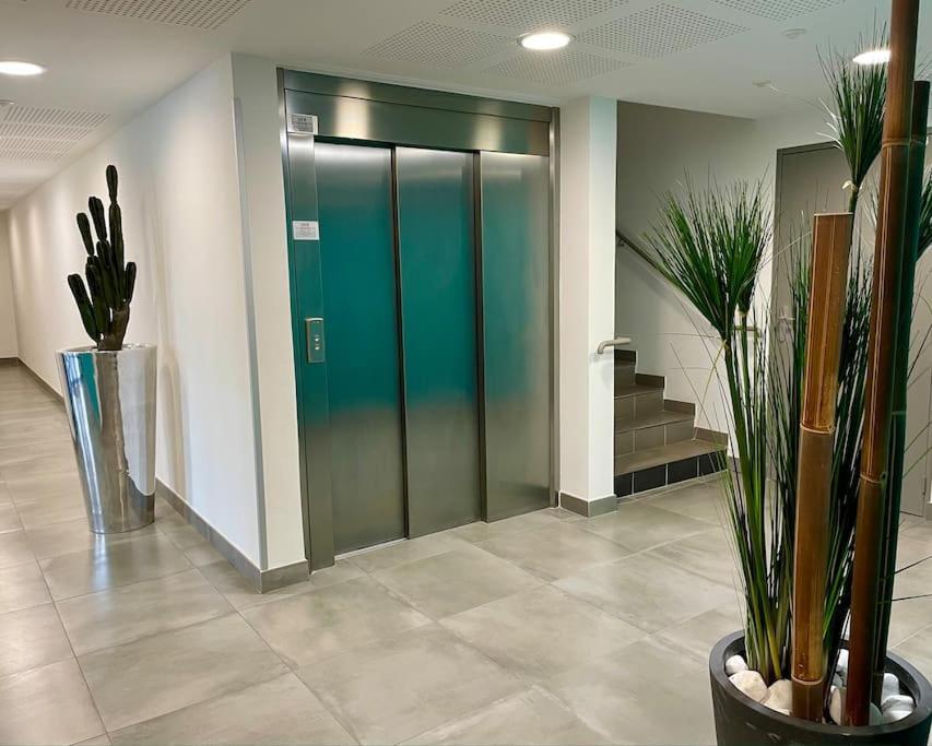 17 - Appartement Neuf, Parking Terrasse Et Jolie Vue Bandol Exteriör bild